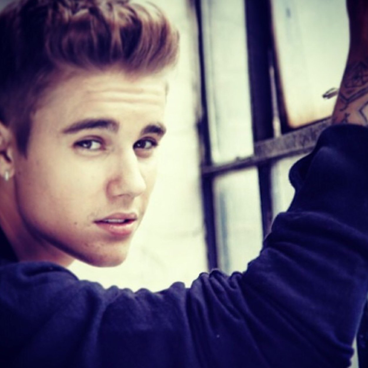 I'd like to taki to you on the phone♛