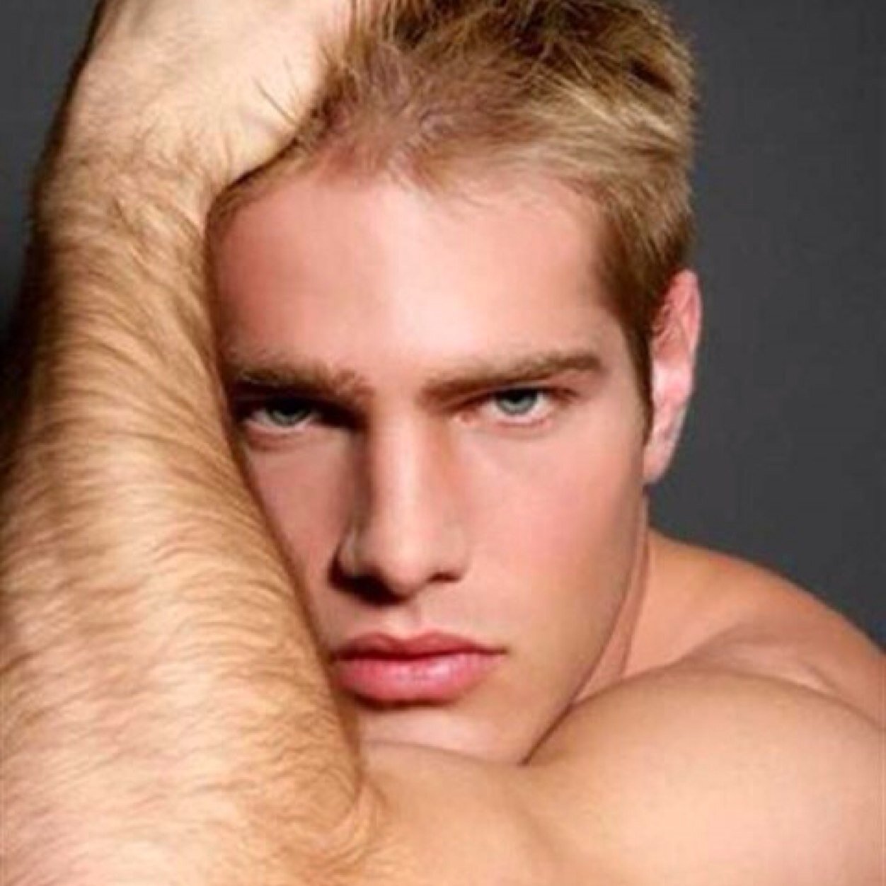 Joseph Sayer || 29 || love everyone || single & bisex || sex & drugs ||