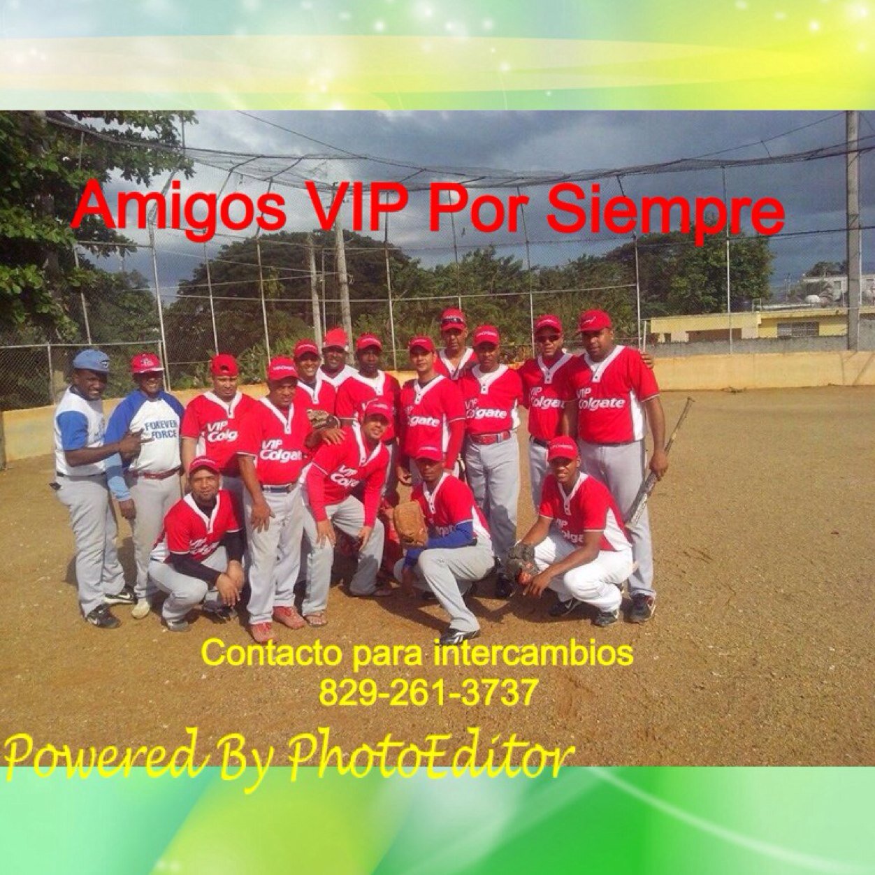 Somos un equipo que jugamos para divertirnos, estamos todos juntos desde el 1998 somos una familia así nos tratamos.