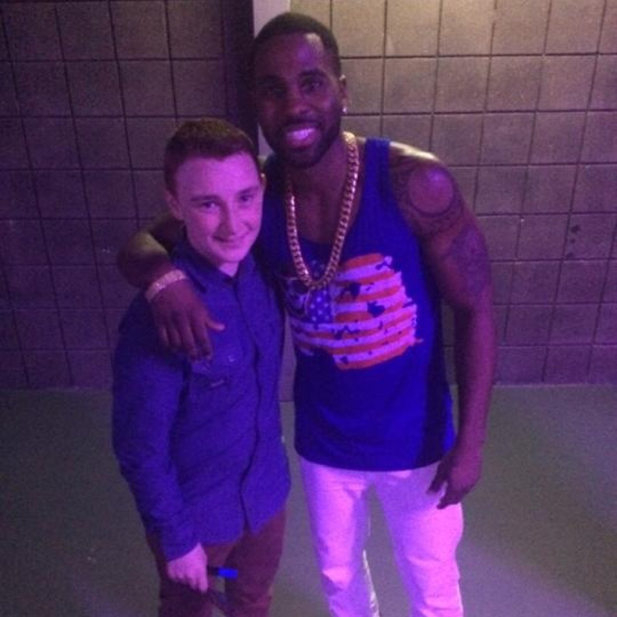 #TeamDerulo met Jason Derulo on the 30/3/14, Jason Derulo follows me, fav 6 of my tweets and RT 3 tweets !