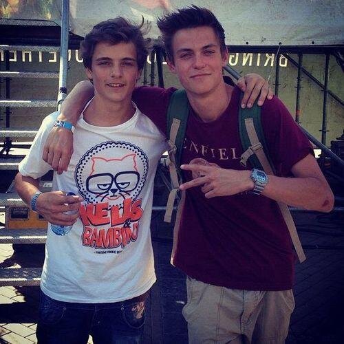 _LAWver_'s profile picture. martin garrix and poreotics are my life