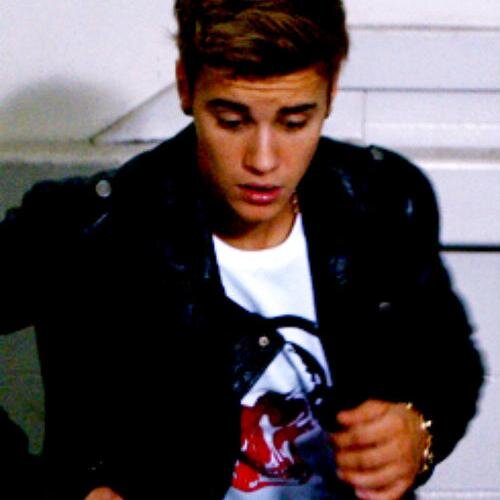 I love him so much that hurts. 13/10/11 9/11/13