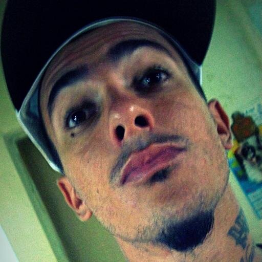 Amo somente minha família e meu time o resto é algo parecido mais não é amor.