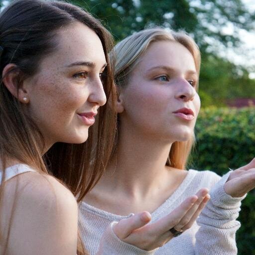 HonuaB's profile picture. Honua Beauty creates do-it-yourself, makeup kits with all-natural, organic ingredients;                                        good for you and the environment.