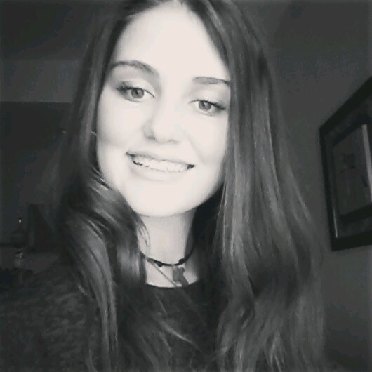 don't think ... live, laugh, love, forgive, enjoy your  life and be happy, because time pass and opportunities will go{Lari} XIV♡