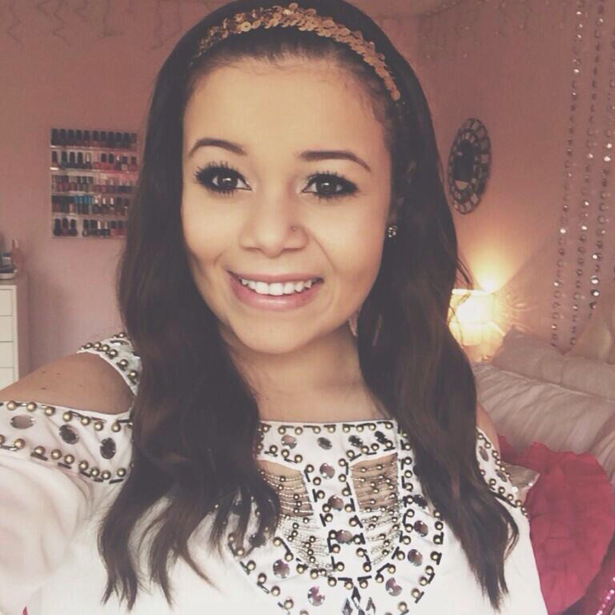 Im not the real krazyrayay (Sarai Jones) im just a huge fan and i will always support her! ILY.