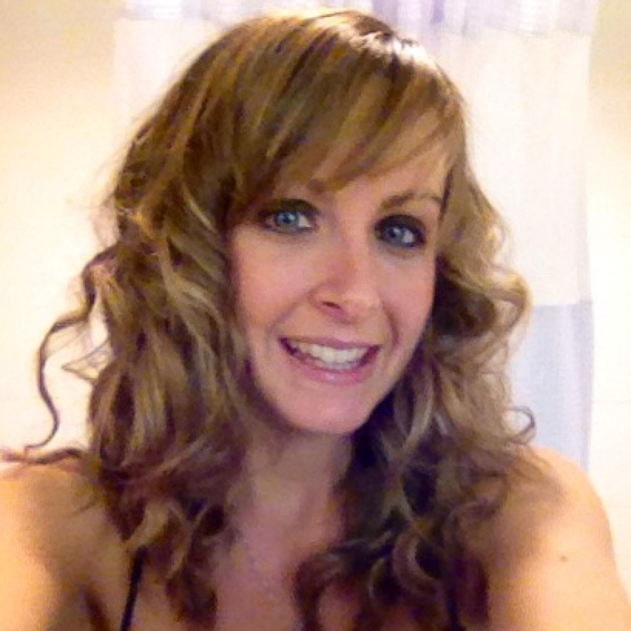 AlishaReneD's profile picture. Schlafly Beer, Crossfitter and runner, animal welfare supporter