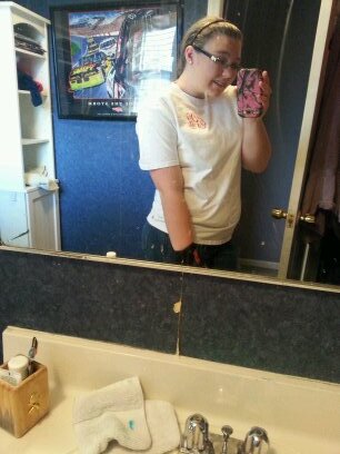 'message me. I'm country born&raised. never depend on anyone. never really will. my kik is countrygirll39 my insta is claudiapatriciaa_ (: