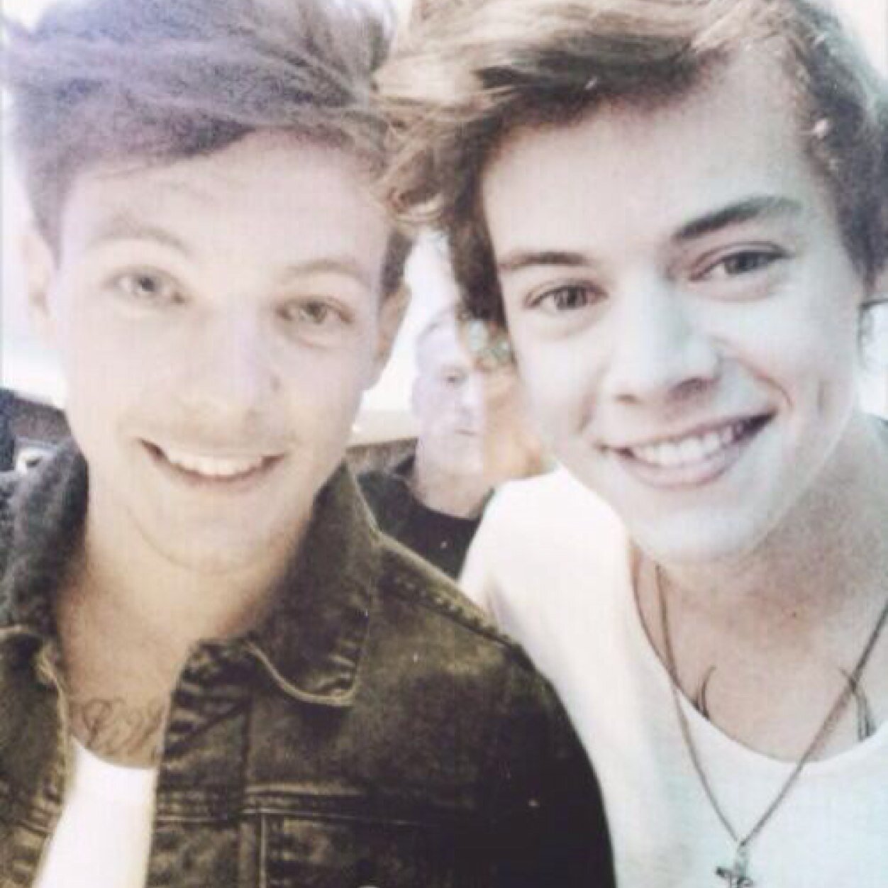 Follow my main @larrys_mashton please xx