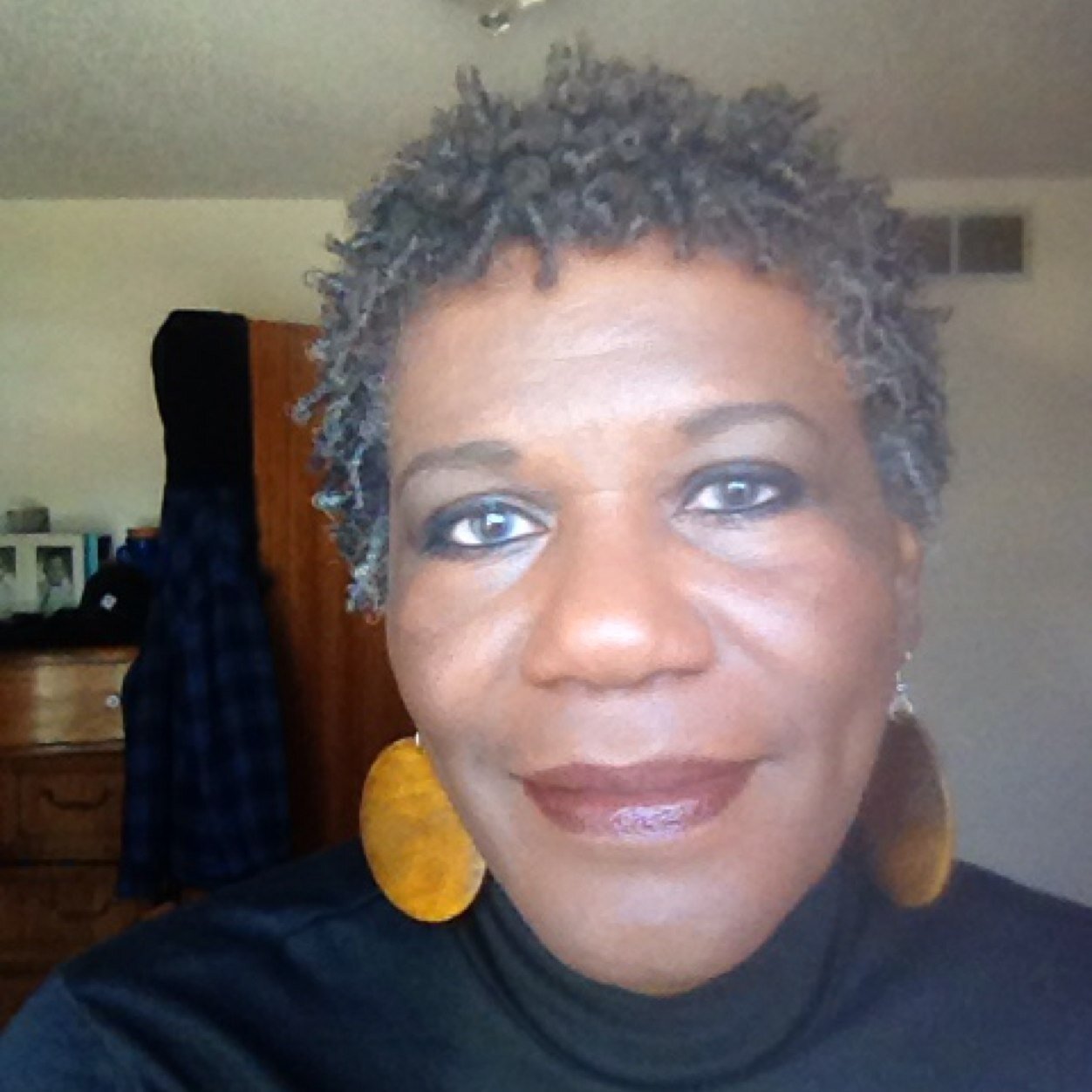 LindaWShabazz's profile picture. Retired Fed Human Resources Spec. Married with 1 adult child. Enjoy my passions Photography, Sewing, Gardening, Home Improvements, Drawing & Painting.