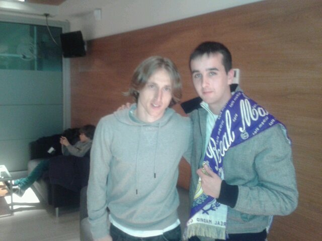 El destino es el que baraja las cartas, pero nosotros los que las jugamos// Amigo de mis amigos. De sangre blanca, Hala Madrid!