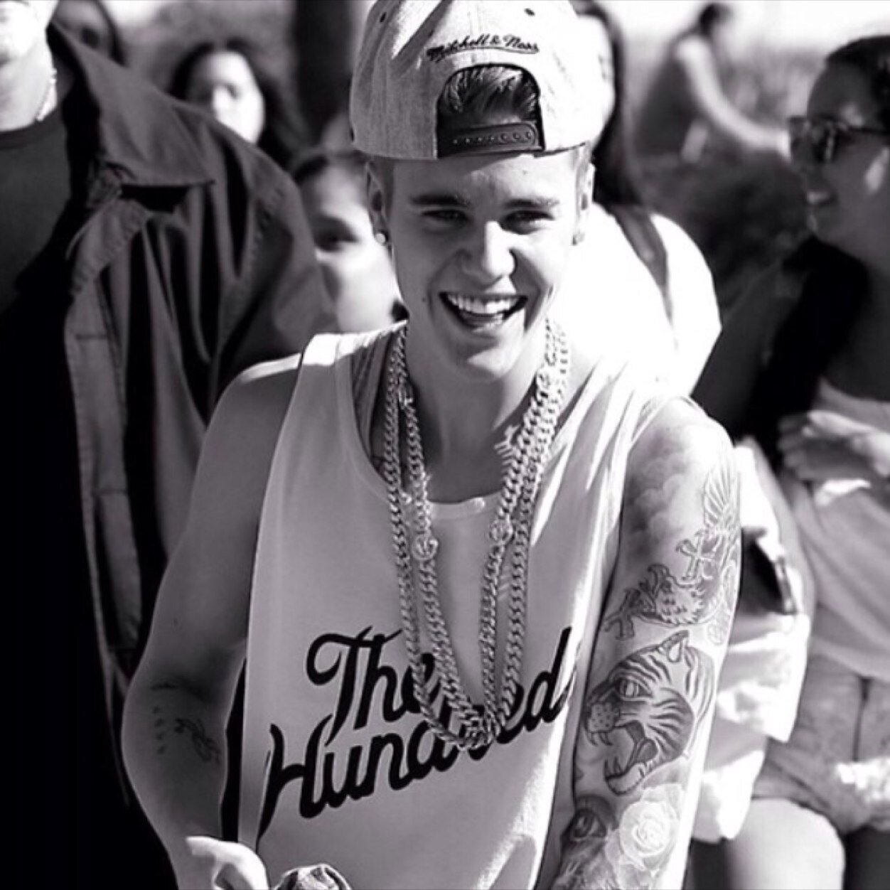 ☆I'm supporting my idol Justin Bieber whose got 6 number one albums, a 12x platinum diamond single Belieber since 2009 ☆ swaggy