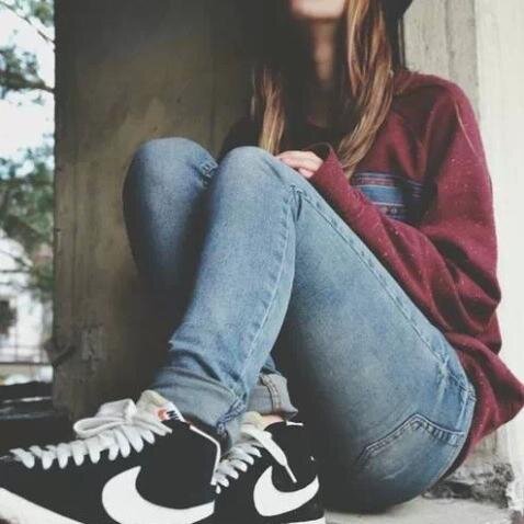 _Mitofobica_'s profile picture. Sin faldas y a lo loco. ¿De verdad esperas encontrar algo de sentido común en esta cuenta?
No me vale cualquier (de)mente.
Exquisitamente selectiva.