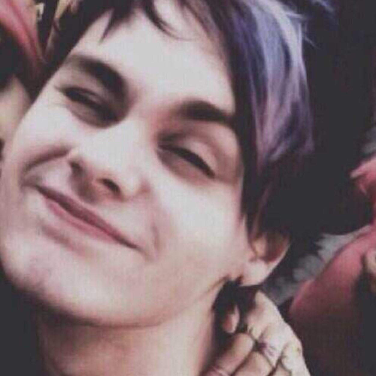 if you're a part of the 5sos fam you're one of my favorite people on this planet i love you & im here for you