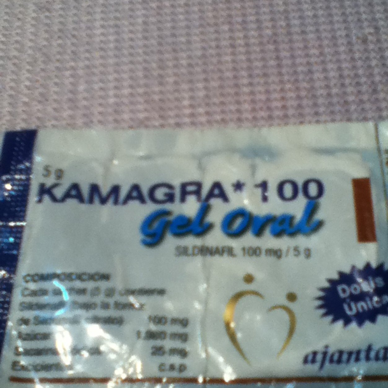 Somos una pareja joven mente abierta, nos gustaria experimentar cosas nuevas ,queremos conocer chicas, para trio MHM preferiblemente de caracas o vargas