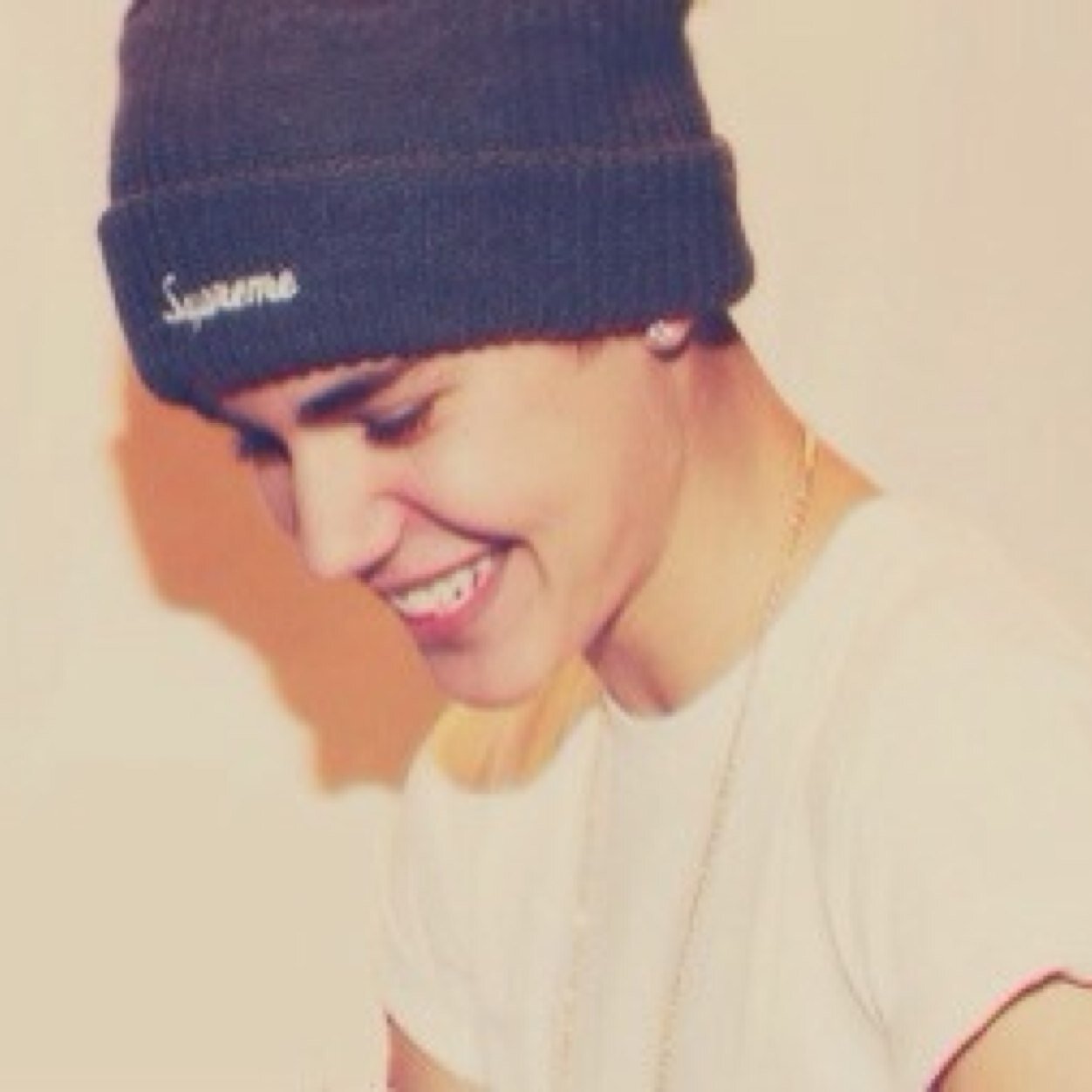 Follow @rauhlgang | justin follows there | download shots | rt link in bio