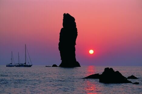 Le #Eolie, arcipelago formato da sette #meraviglie,#paradiso terrestre dall'incomparabile #natura.#Sole #Mare #Vento #Fuoco i protagonisti di questo spettacolo.