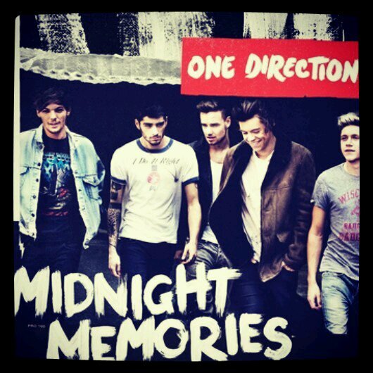 ♡♥→One Direction→Avicii→30 seconds to mars→Demi Lovato→Avril lavigne→Guns n' Roses→Pitibull