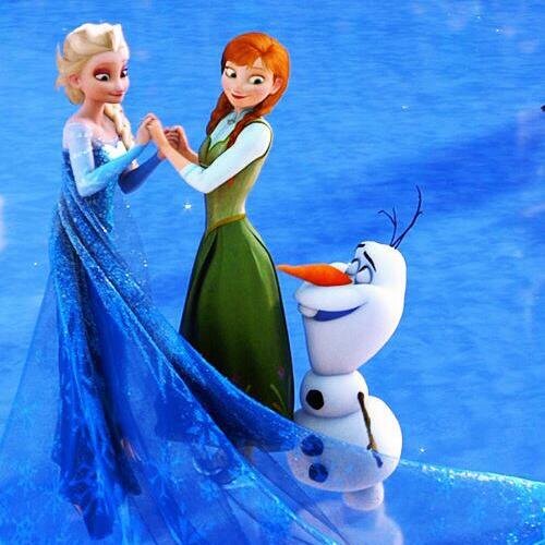 Soy Elsa soy la reina de las nieves y hermana mayor de Anna