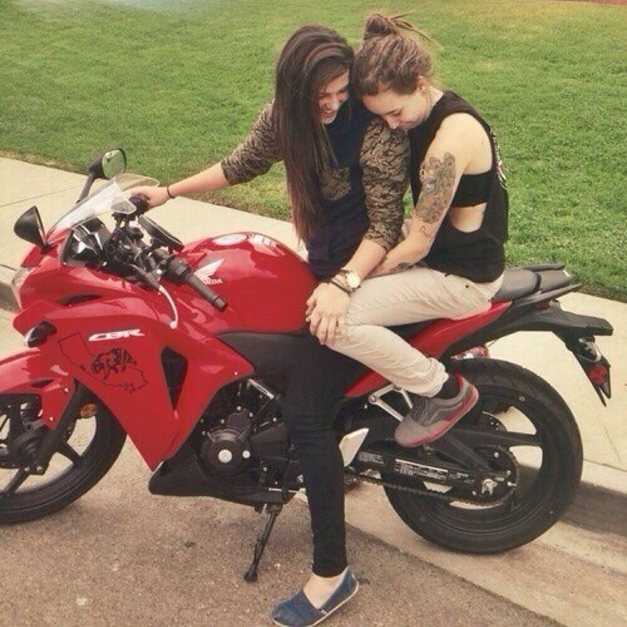 LezBriannna's profile picture. Avi is not me | lesbian • cat lover   | if you have a question, ask me ⭐️