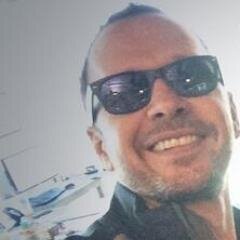 Youtuber,❤my pets & Ddub!My b-day is in August like Donnies.