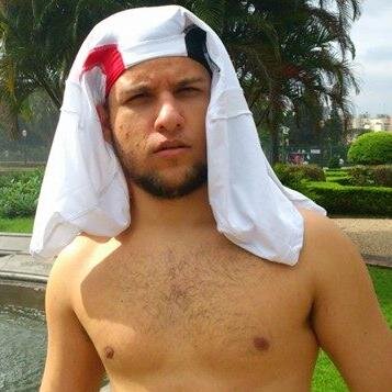 Resumo de mim: cristão, amigo e companheiro.