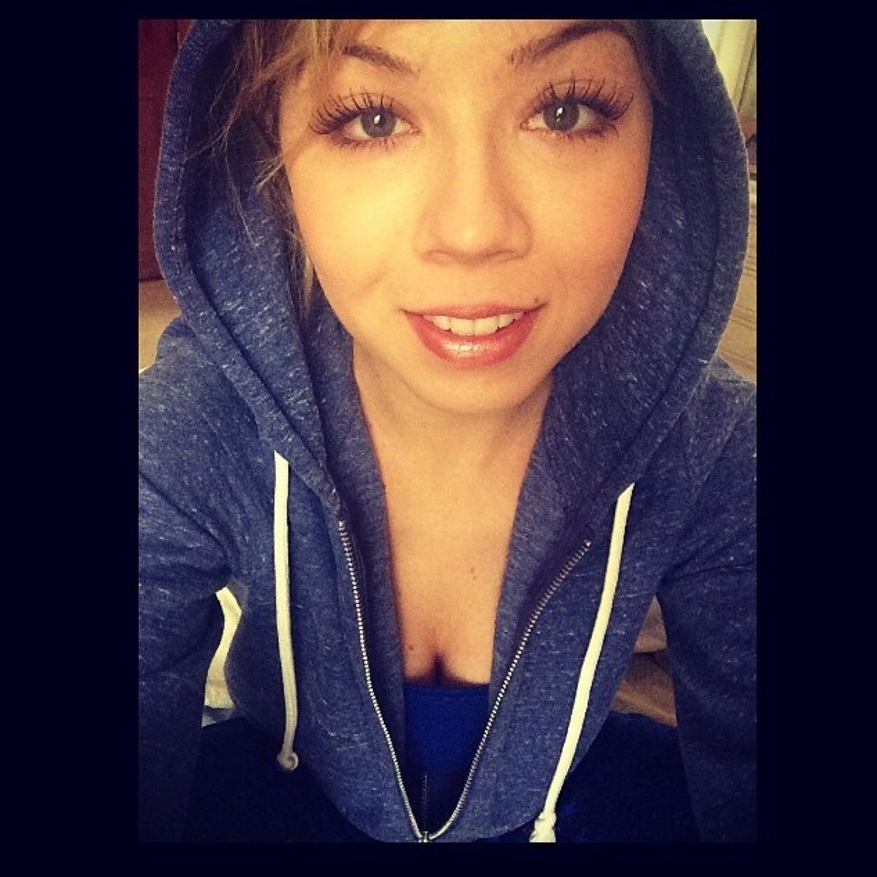 I love Jennette McCurdy.