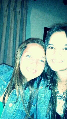 MandiBeylefeld's profile picture. My banana made this account for me and she loves me and I love her also. B kwadraat.