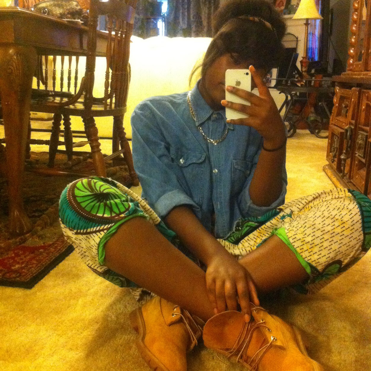 That weird ass proper black girl ? Yupp ! *jigs* Oooooh , Ayeeee , Turnupp , Ayeeeee .