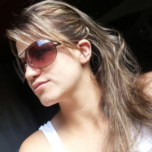 menina original,garota fatal... as mina fala mal... e os mano paga pau...