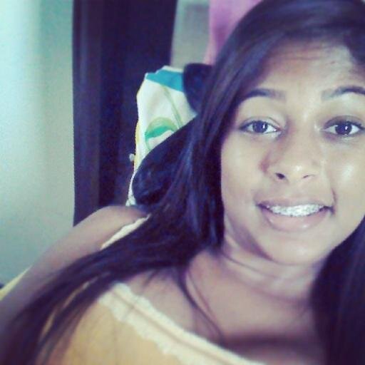 - a vida é sofrida , mais não vou chorar (: