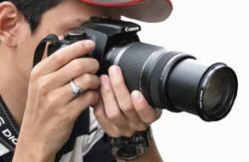 wartawan lepas | fotografer amatir | terkadang penulis | berpikir analitis dengan penghayatan | #srudukfollow | folbek, mention aja
