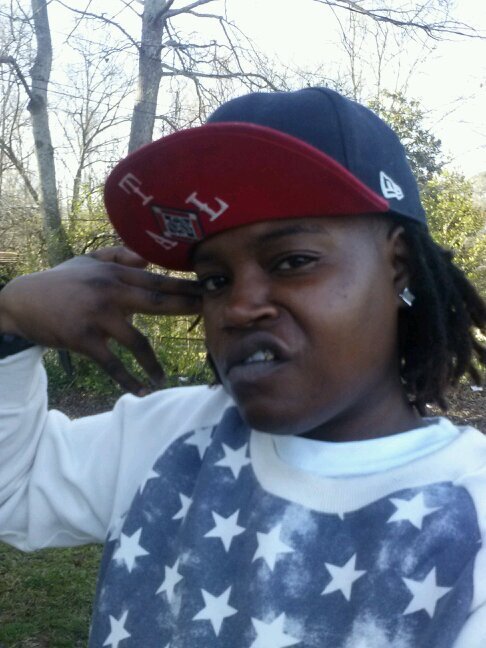 yung nigga mkin big moves n gettin cash money blasssttttt luh biish