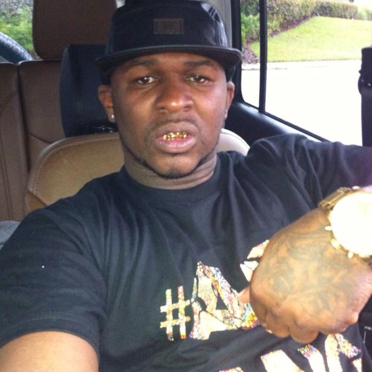Artist/CEO out of Florida with a broad musical appeal.looking to build my brand into a household name.#nuff said