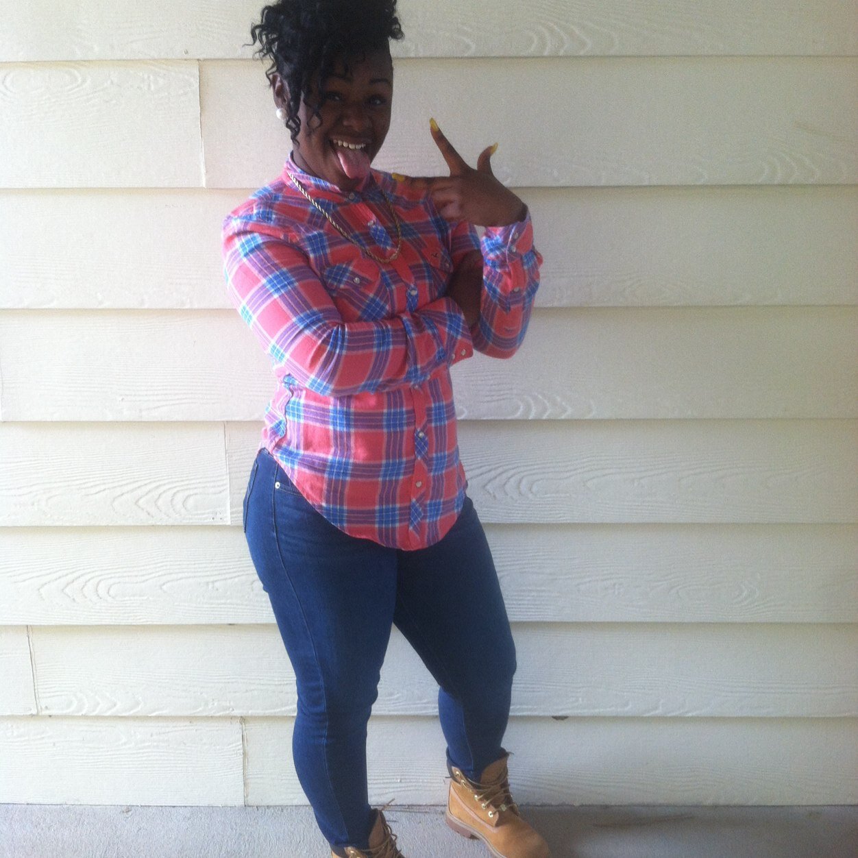 Thuggs by myself i hate people only fuck with real niggas & real bitches only a few