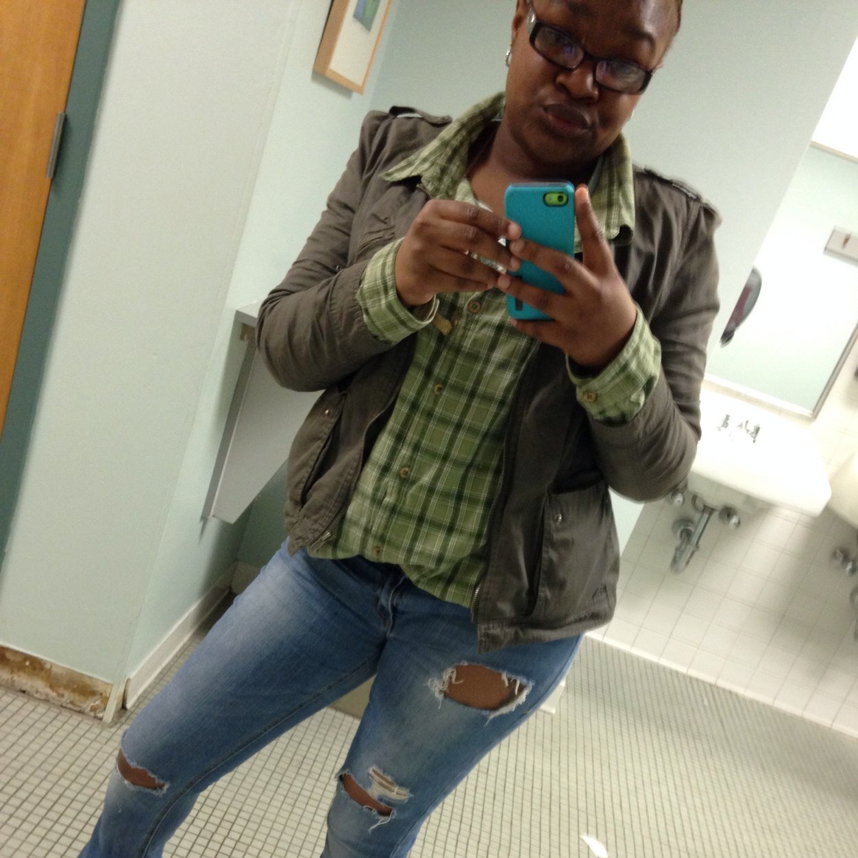 Jhaderk's profile picture. 