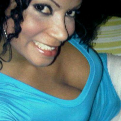 valarmos's profile picture. La amistad es un alma que habita en dos cuerpos y en  un corazón