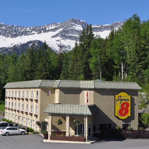 ferniesuper8's profile picture. Super 8 Fernie is conveniently situated on the banks of the elk river smack in the middle of the Kootnay Mountians.