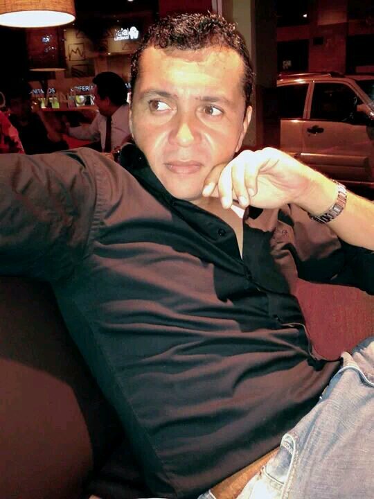 aaron_torres_r's profile picture. Emprendedor
Escritor
Activista de los derechos de los genios con pensamiento divergente a tener iguales oportunidades a las de los que pintan casas a domicilio