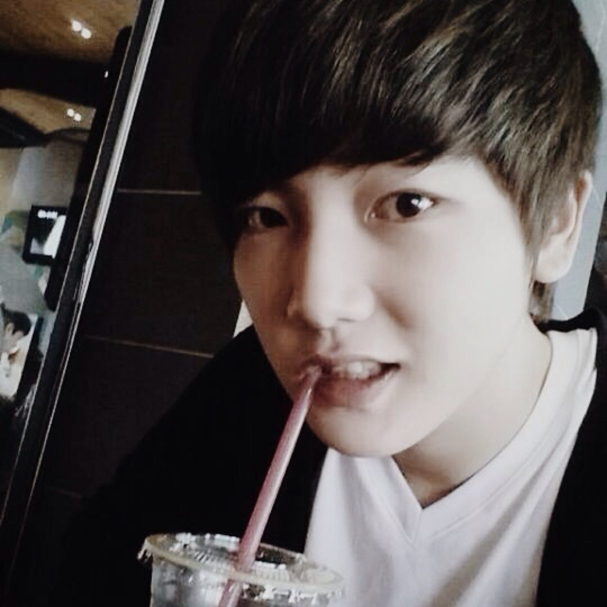 Fake account of @YANOSEO #justboth 131018 [ fact / news in fav. ]