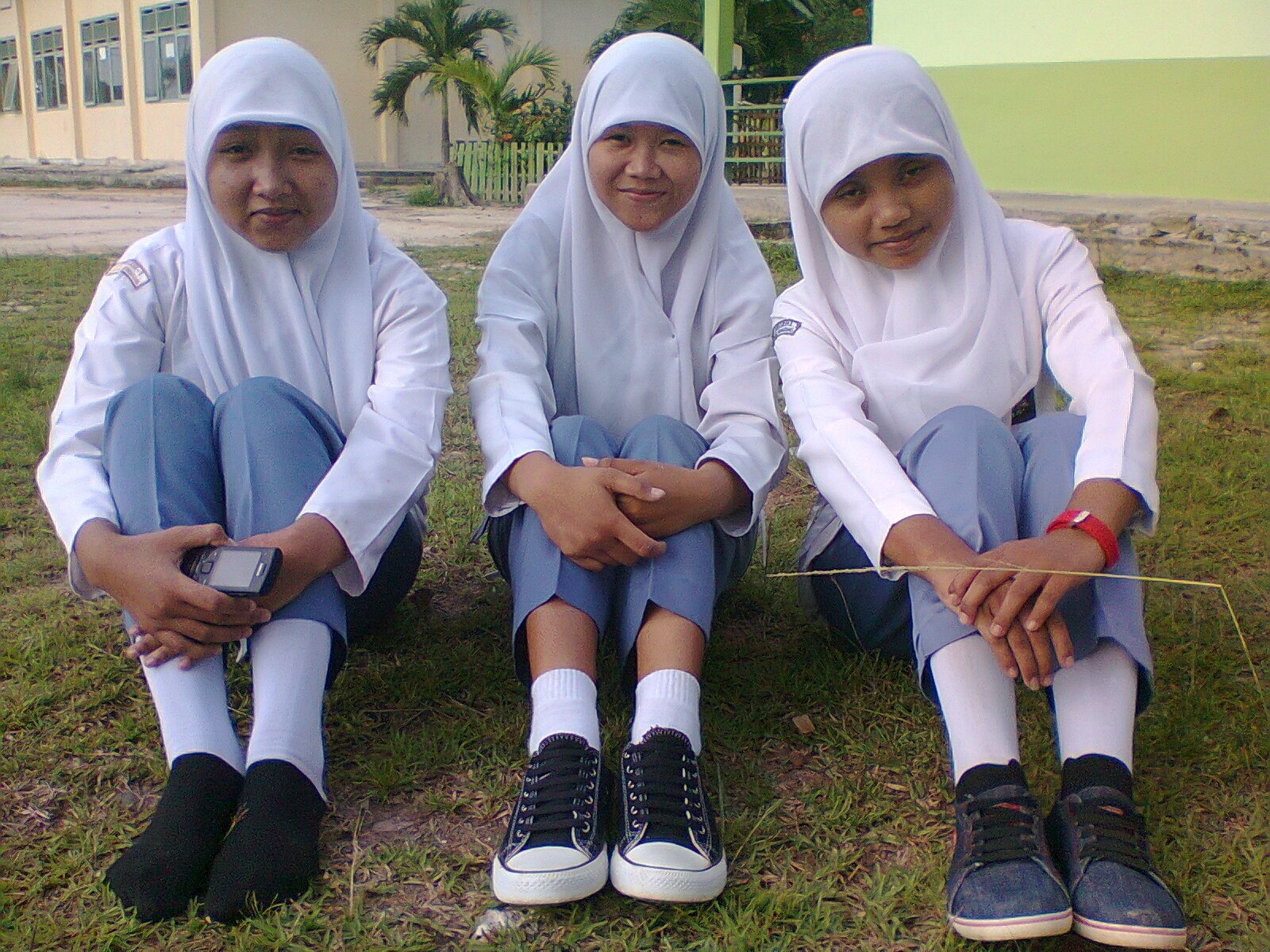 dominggohepy's profile picture. hidup ini adalah masalah maka dari itu jangan lah berbuat masalah