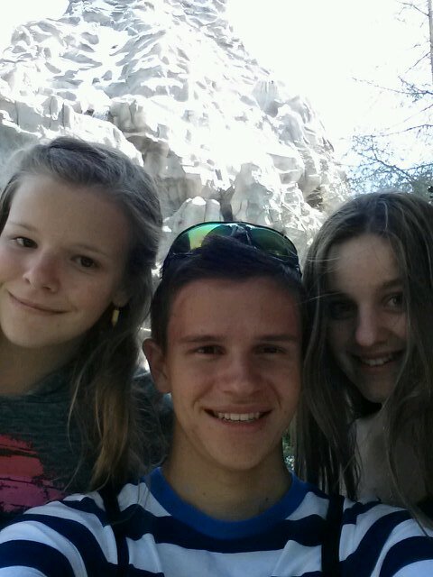 Tanderson_3's profile picture. ~Snowboarder~Runner~Co-ed Soccer Beast~Senior~Class of 2014~