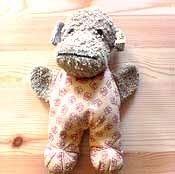 nyagai's profile picture. MFA, B.E. Interaction/Interior-Design。旦那、息子各1名。AVM survivor。引越9回。地味に乗り鉄。家事は大嫌い。空気読まない。時間泥棒はブロック。フォロバしない。フォローの基準は人生楽しんでいる人。