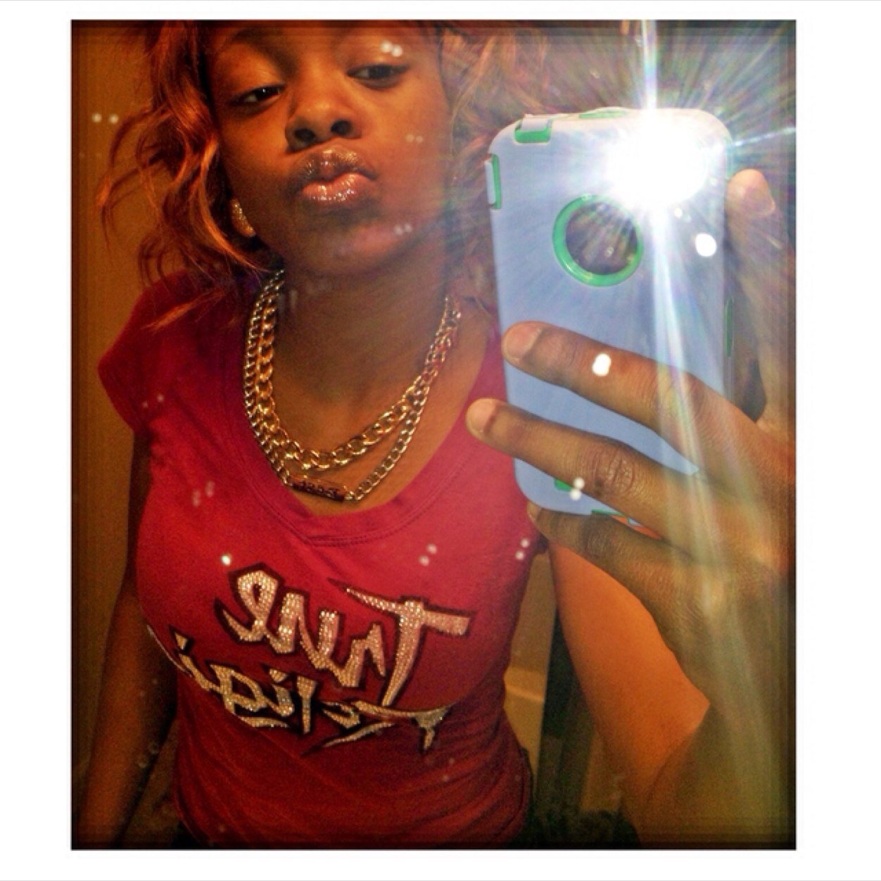 #glorygirl #teamiphonee #blondheadd #prettygang *under lale's wings * loving khalis m , missing : chuck , tnewt & granddad . low w/ mind yours