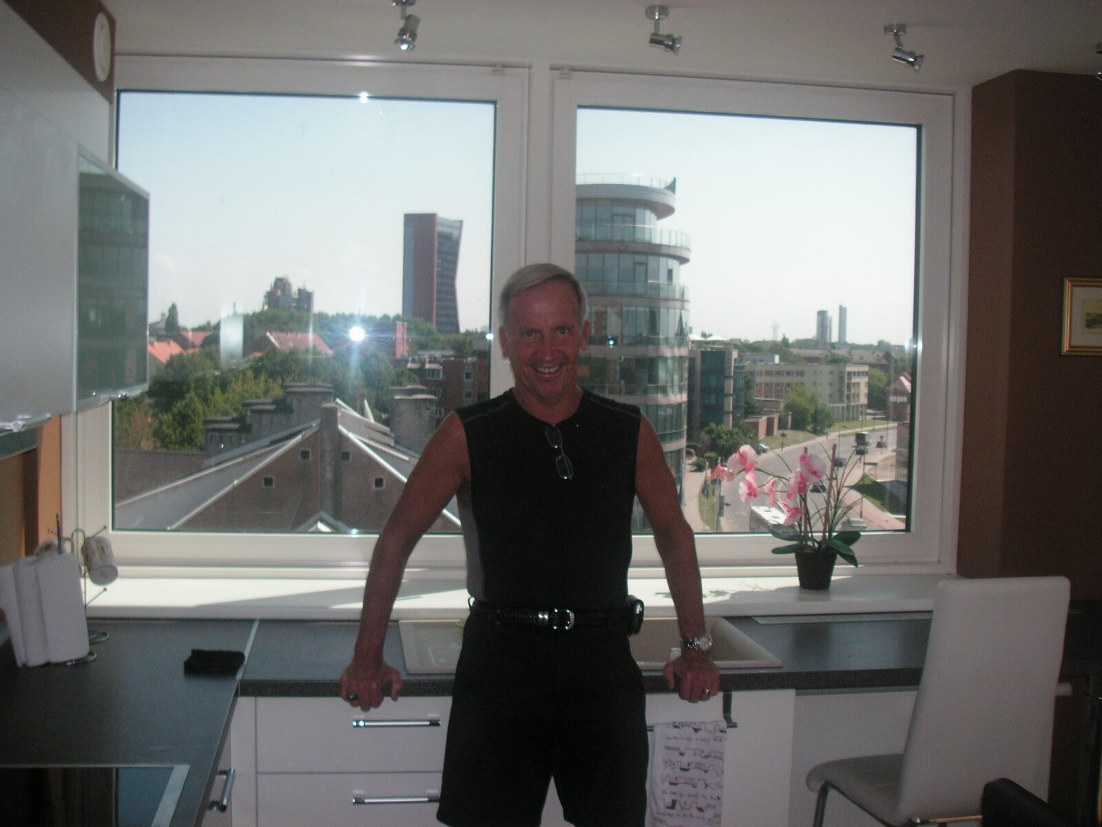 Remote Sales Professional, Serial Entrepreneur, Health & Fitness, Green Energy Funding, Harvard Graduate, US Navy Officer Veteran.