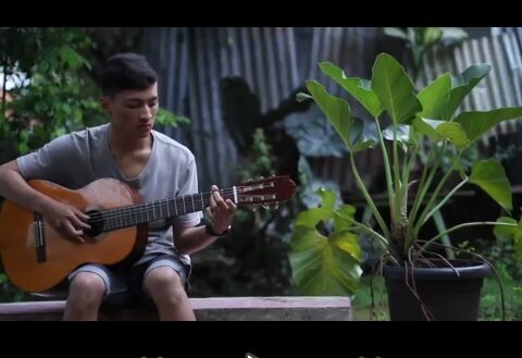 TWITTER INI KE HACK, GUE CUMA BISA LIAT DI HP. FOLLOW GUE YG BARU @ragahutama_rh