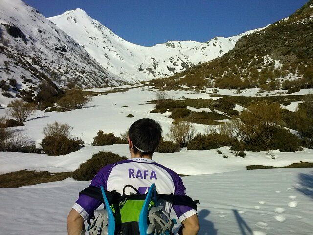 amigo de mis amigos,amante de la naturaleza asi como de la cerveza,y ahora y siempre: aupa pucela!!