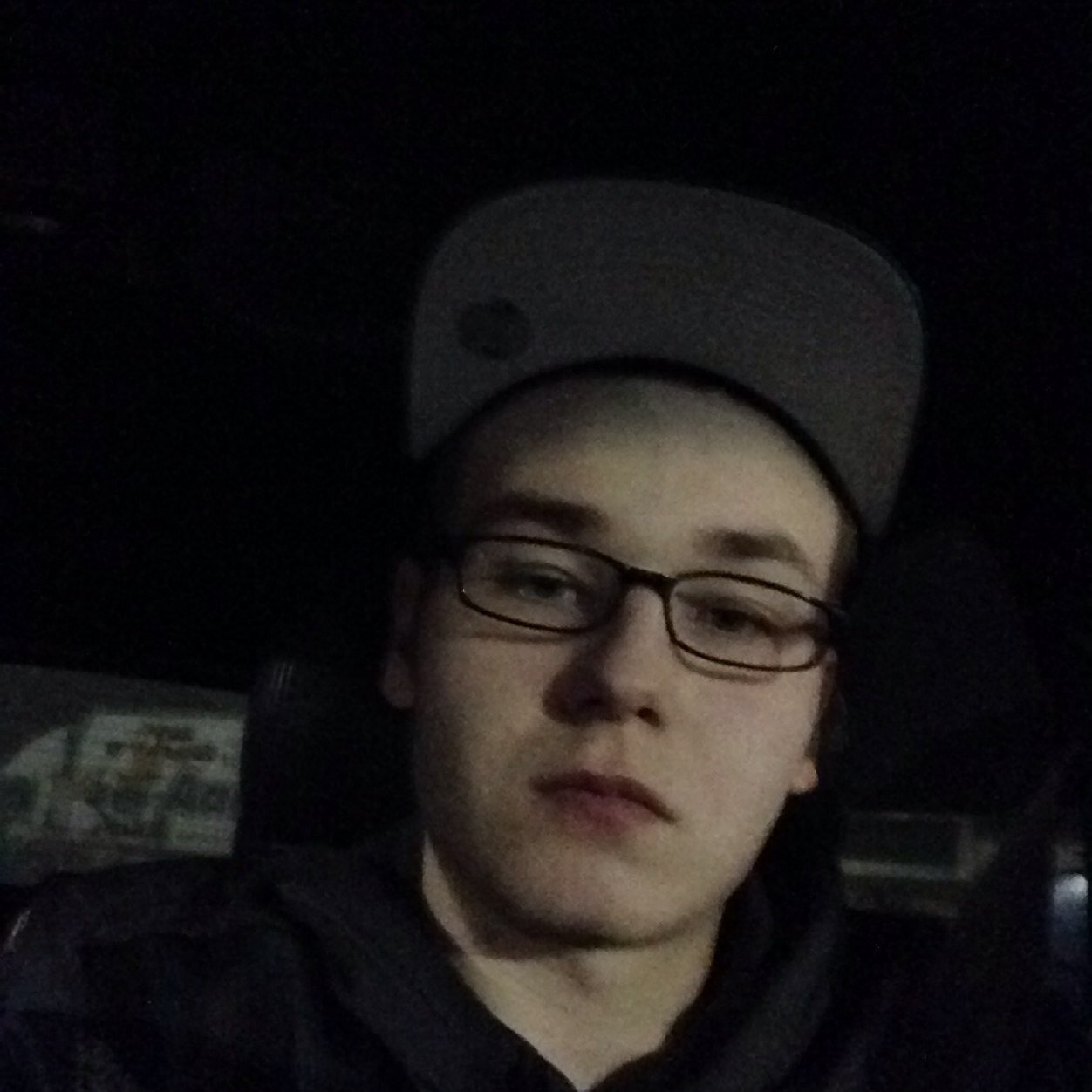 tharv15's profile picture. 