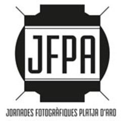 Cursos, talleres, concursos y exposiciones de fotografia bajo el lema Educando la Mirada.