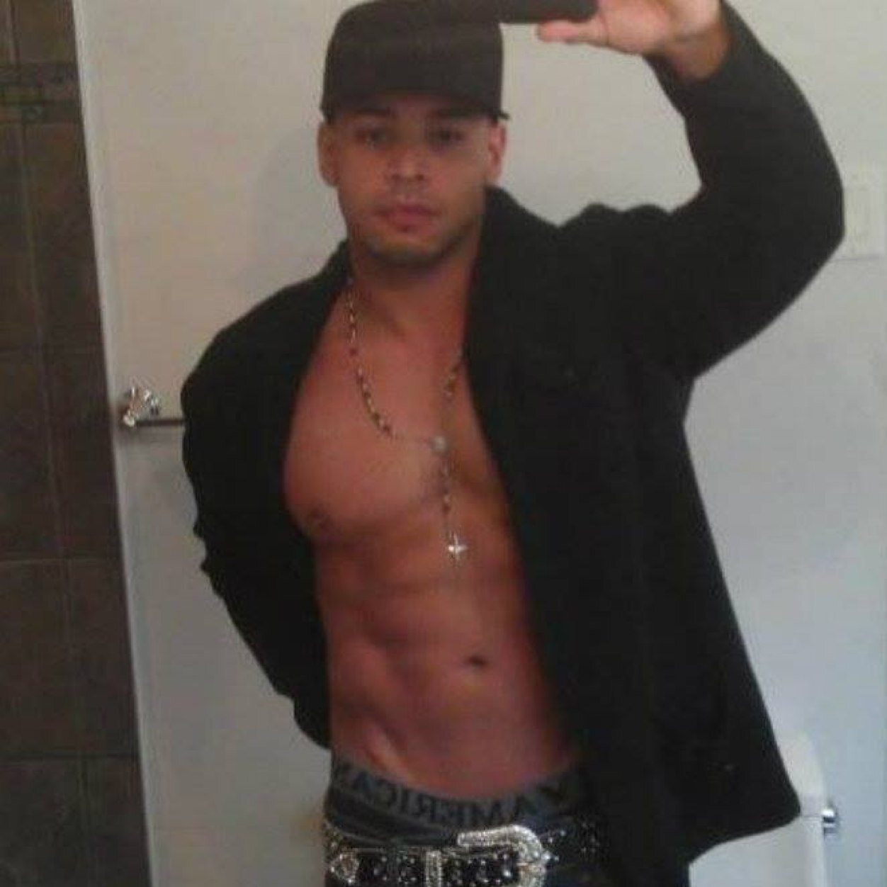 Enfermero|Cayey|Soy Una Propuesta Indecente|De Rodillas Le Oro A Dios y De Pie Me Mato Con Los Hombres|Soy El Nene Lindo|En Esto Soy Mejor Que Ustedes!!!